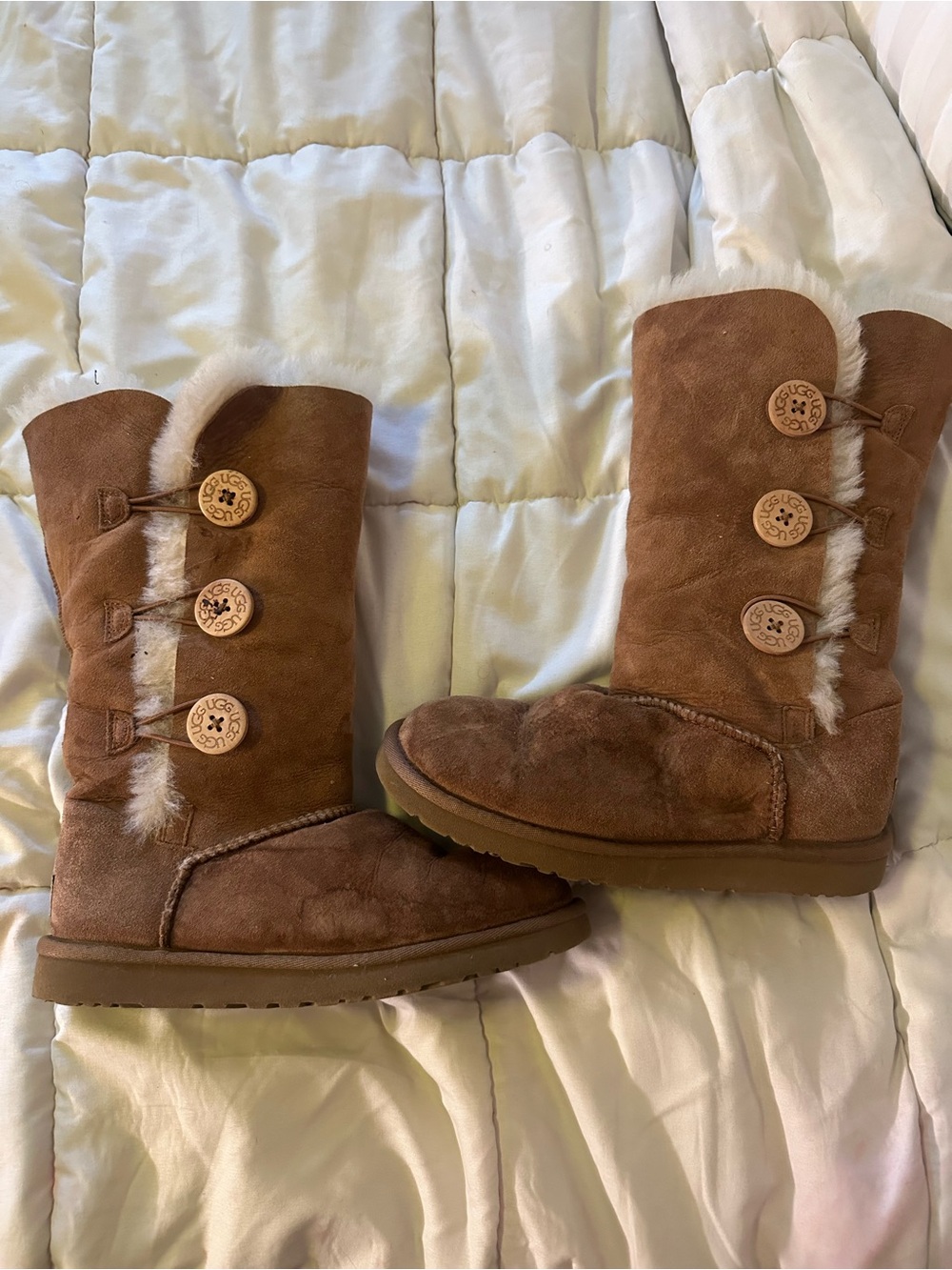Classic Button Shearling Boots in Chestnut - UGG
